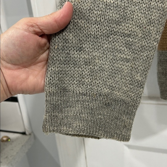 Vintage 60's 70's Jack Winter Wool Geometric Print Cardigan Sweater - Size 38/8 - Picture 5 of 7